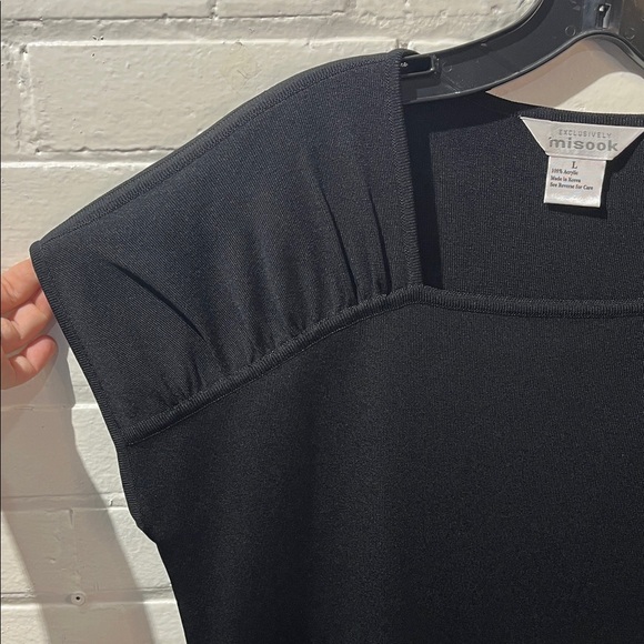 Misook Elegant Black Midi Dress - Picture 3 of 5